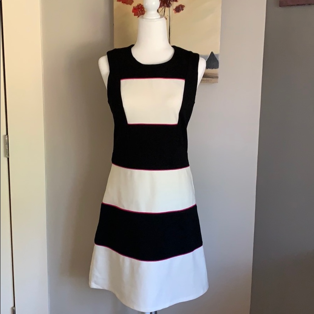 NET Julie Brown dress size M